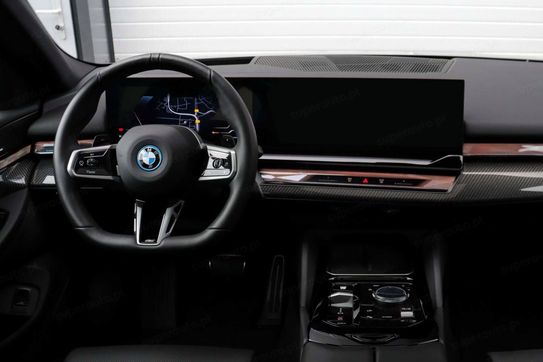 BMW Seria 5 530e xDrive M Sport