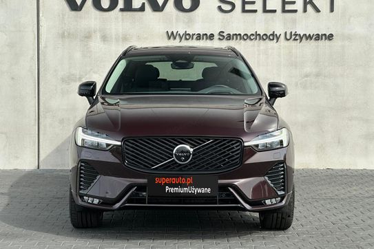 Volvo XC60 B5 B AWD Ultra Dark