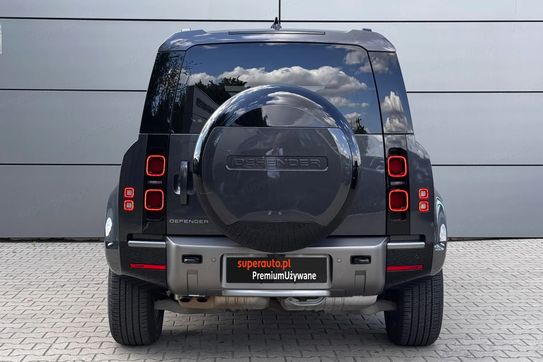Land Rover Defender 110 D250 X-Dynamic AWD HSE