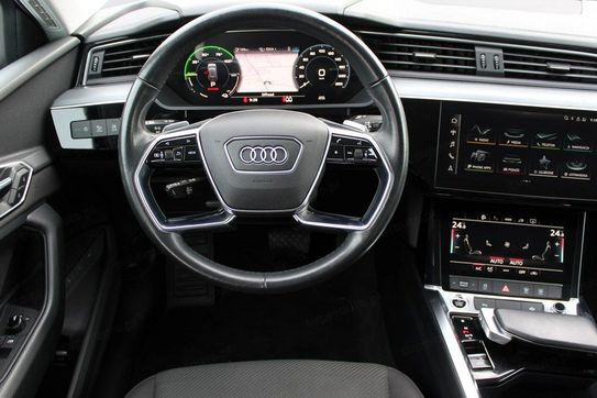 Audi e-tron 50 quattro