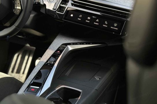Peugeot 5008 GT Exclusive S&S e-DCS6 1.2 PureTech mHEV