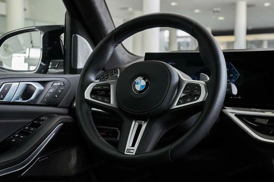 BMW X7 M60i xDrive