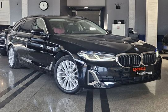 BMW Seria 5 Touring 520d xDrive Luxury Line