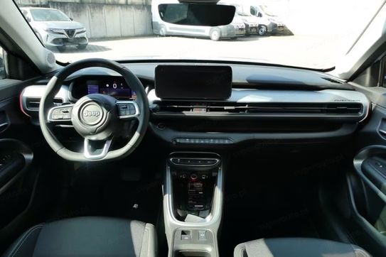 Jeep Avenger Summit 1.2 T3 mHEV FWD eDCT6