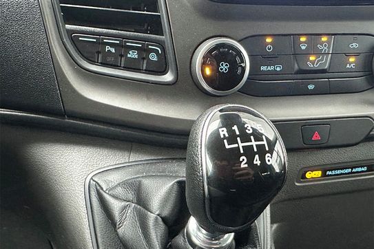 Ford Transit Custom Kombi L2H1