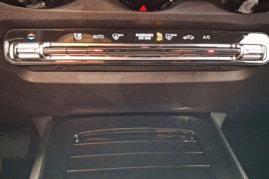 Mercedes GLB 200 7G-DCT