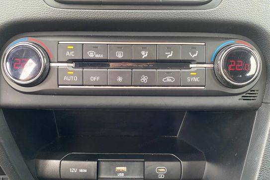 Kia Ceed 1.5 T-GDI M