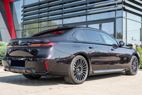 BMW Seria 7 740d xDrive Nero Lusso Edition