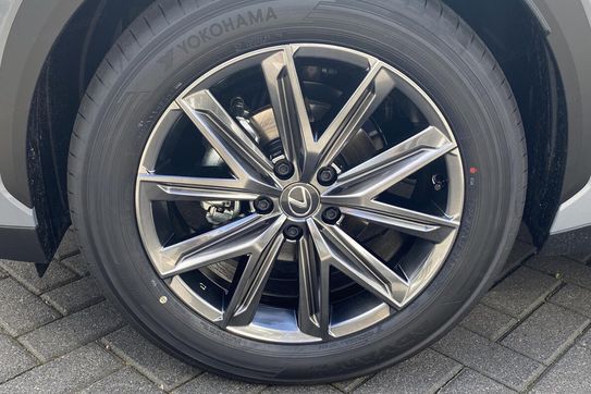 Lexus LBX Elegant 1.5 Hybrid