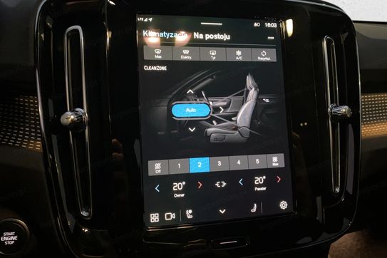 Volvo XC40 B3 B Plus Dark