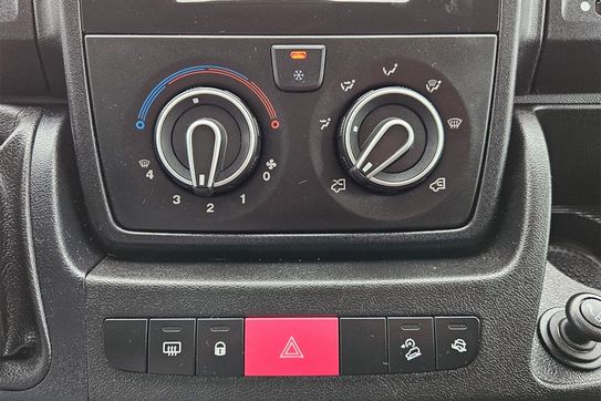 Peugeot Boxer Wywrotka