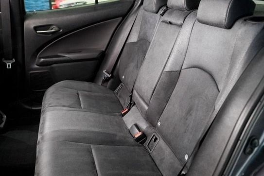 Lexus UX 300h Business