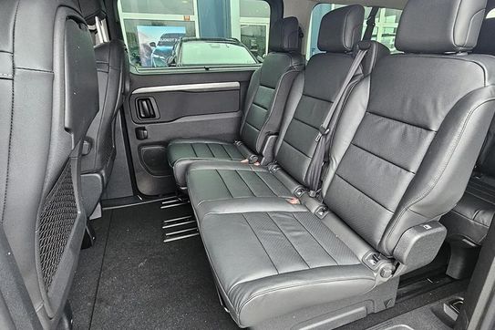 Peugeot Traveller Long L2H1 Business VIP EAT8