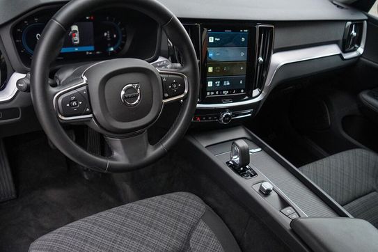 Volvo V60 B4  Core