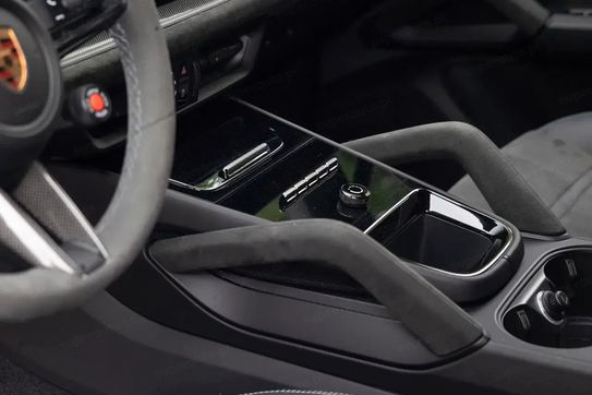 Porsche Cayenne Coupe Turbo E-Hybrid  GT