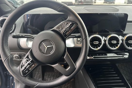 Mercedes GLB 200