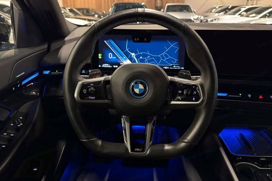 BMW Seria 5 550e xDrive M Sport