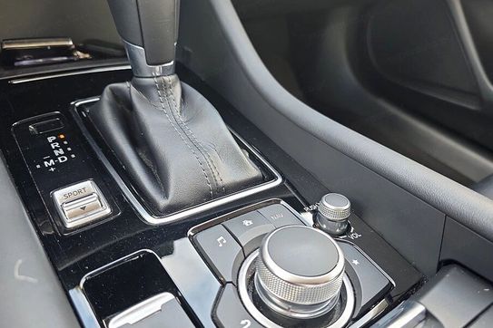 Mazda 6 2.0 Center-Line