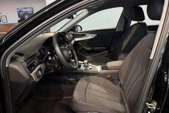 Audi A4 35 TFSI mHEV S tronic