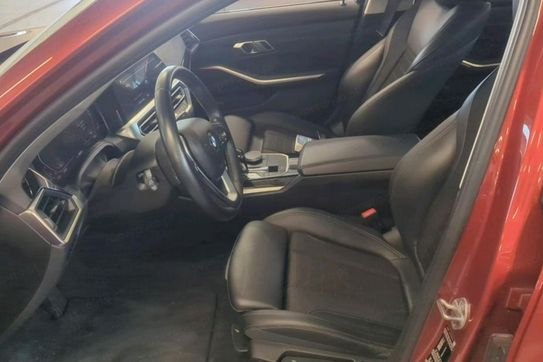 BMW Seria 3 318i Sport Line
