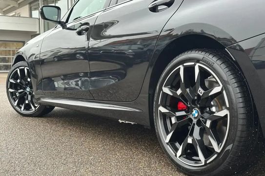 BMW Seria 3 330i xDrive M Sport