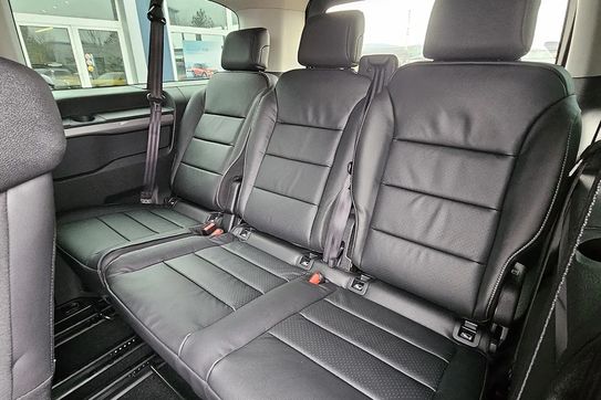 Peugeot Traveller Long L2H1 Business VIP EAT8