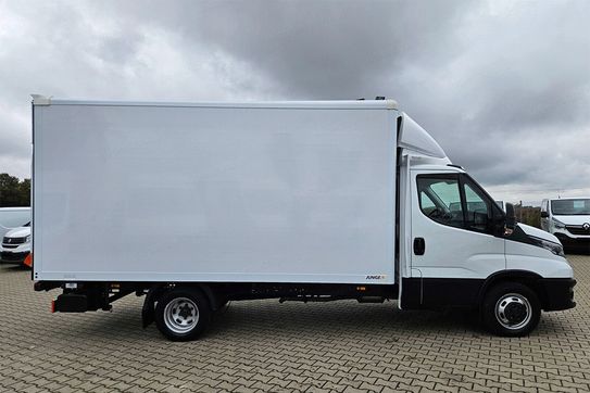 Iveco Daily 35C16 Kontener 8EP + Winda