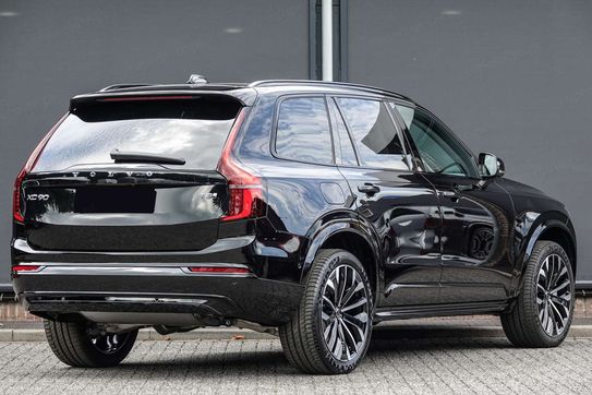 Volvo XC90 T8 AWD Plug-In Hybrid Ultra Dark 7os
