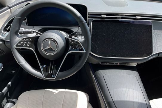 Mercedes Klasa E 200  4-Matic Avantgarde