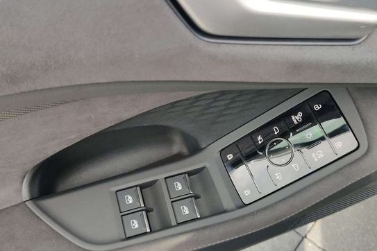 Audi A6 TDI quattro S line Avant