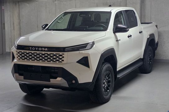 Toyota HiLux mHEV Double Cab Active 4x4 aut