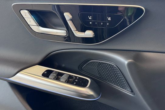 Mercedes E Klasa 220 d 4-Matic Exclusive