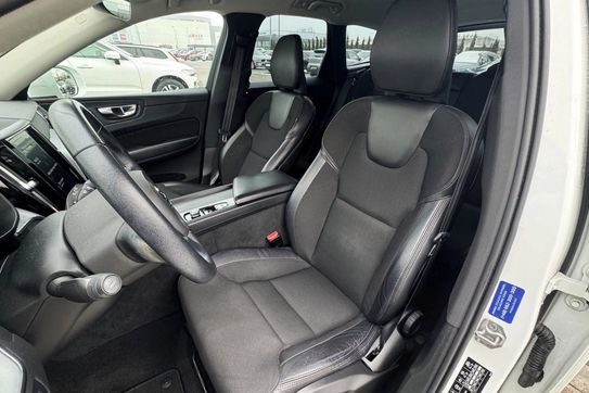 Volvo XC60 B4 D Momentum Pro