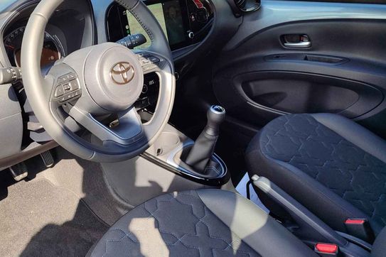 Toyota Aygo X Executive 1.0 benzyna