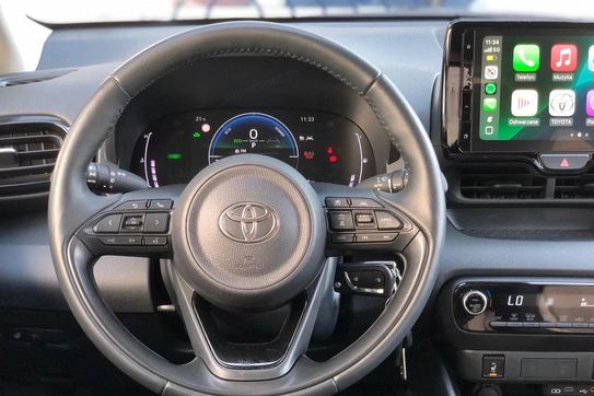 Toyota Yaris Hybrid Style