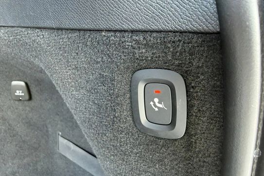 Volvo XC90 T8 Plug-In Hybrid AWD Ultimate Dark 7os