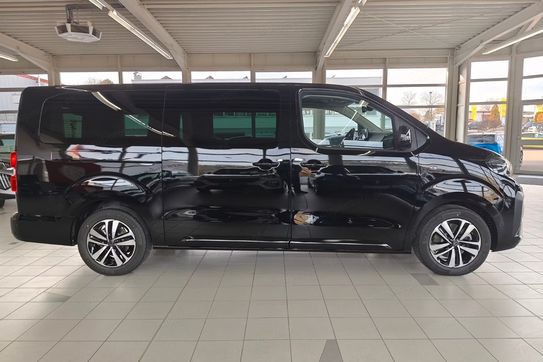Peugeot Traveller Long L2H1 Business VIP EAT8