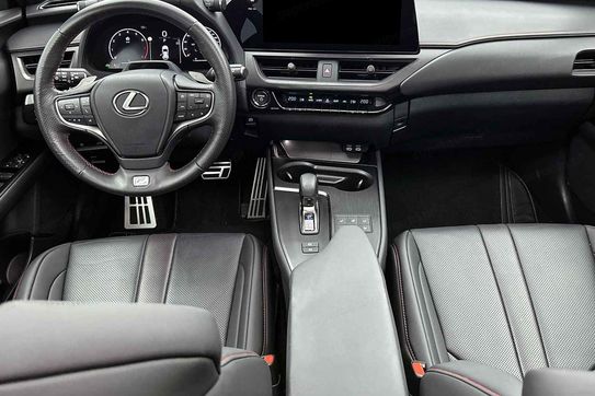 Lexus UX 300h F Sport 2.0 Hybrid Dynamic Force