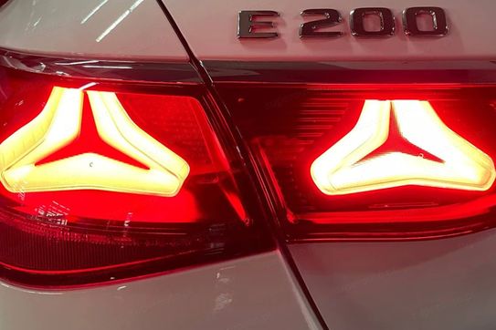 Mercedes Klasa E 200 4-Matic AMG