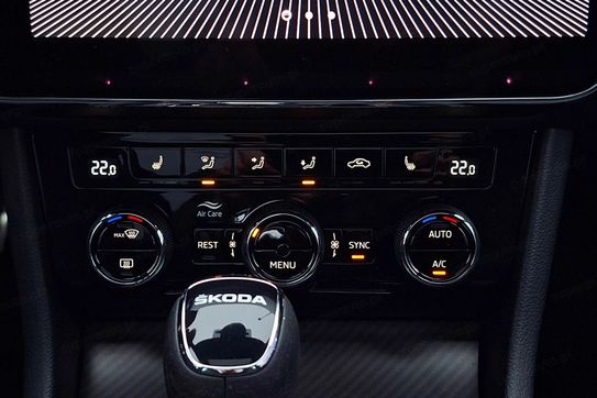 Skoda Superb 2.0 TDI SCR Sportline DSG