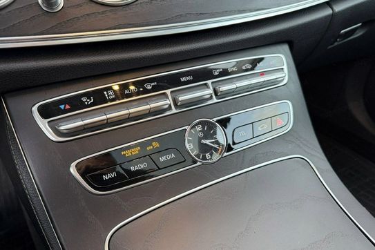 Mercedes E Klasa 400 4-Matic 9G-TRONIC