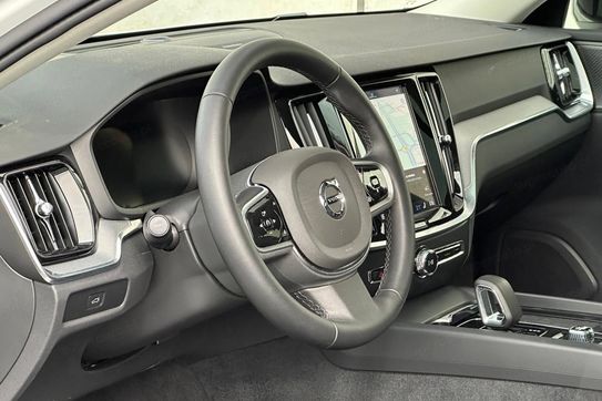 Volvo V60 B4 B Plus Dark aut