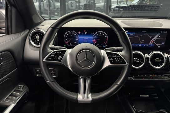 Mercedes GLB 200