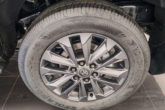 Toyota Land Cruiser Executive 2.8 Diesel