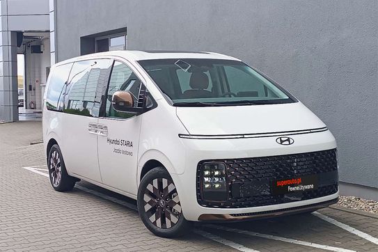Hyundai Staria Kombi Luxury HEV AT