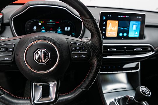 MG HS 1.5 T-GDI Standard