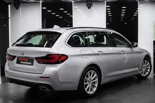 BMW Seria 5 Touring 520d xDrive