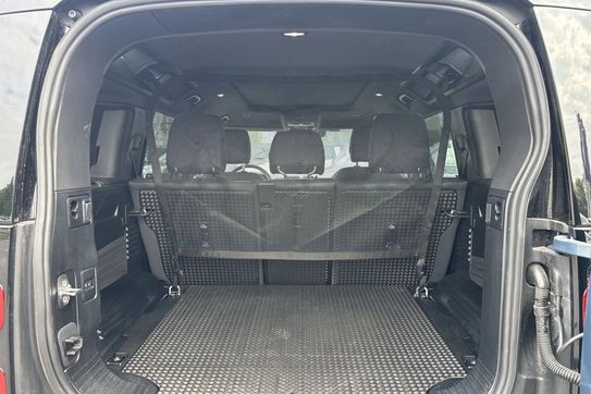 Land Rover Defender 130 3.0 D250 mHEV X-Dynamic SE