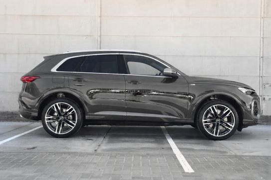 Audi Q5 TFSI quattro S tronic