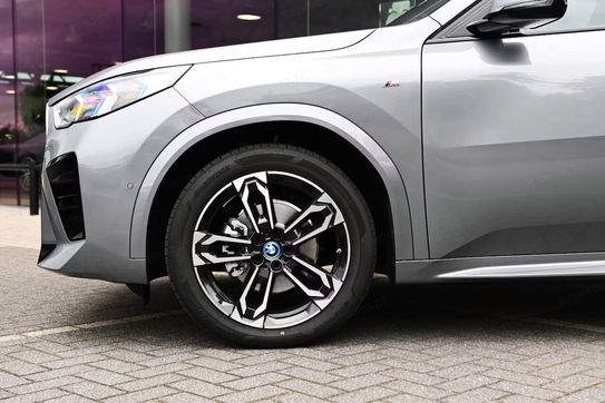 BMW iX2 eDrive20 M Sport